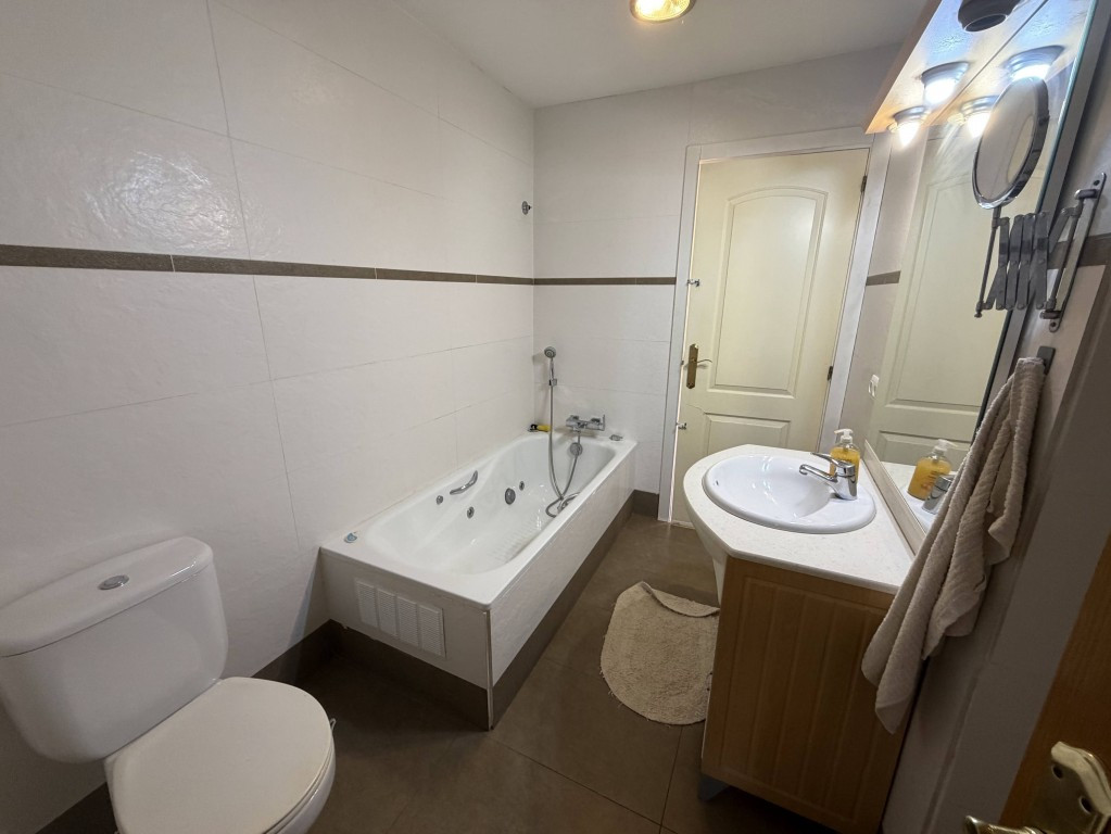 Se vende Adosada de 3 dormitorios en Costa Blanca, Alicante, España