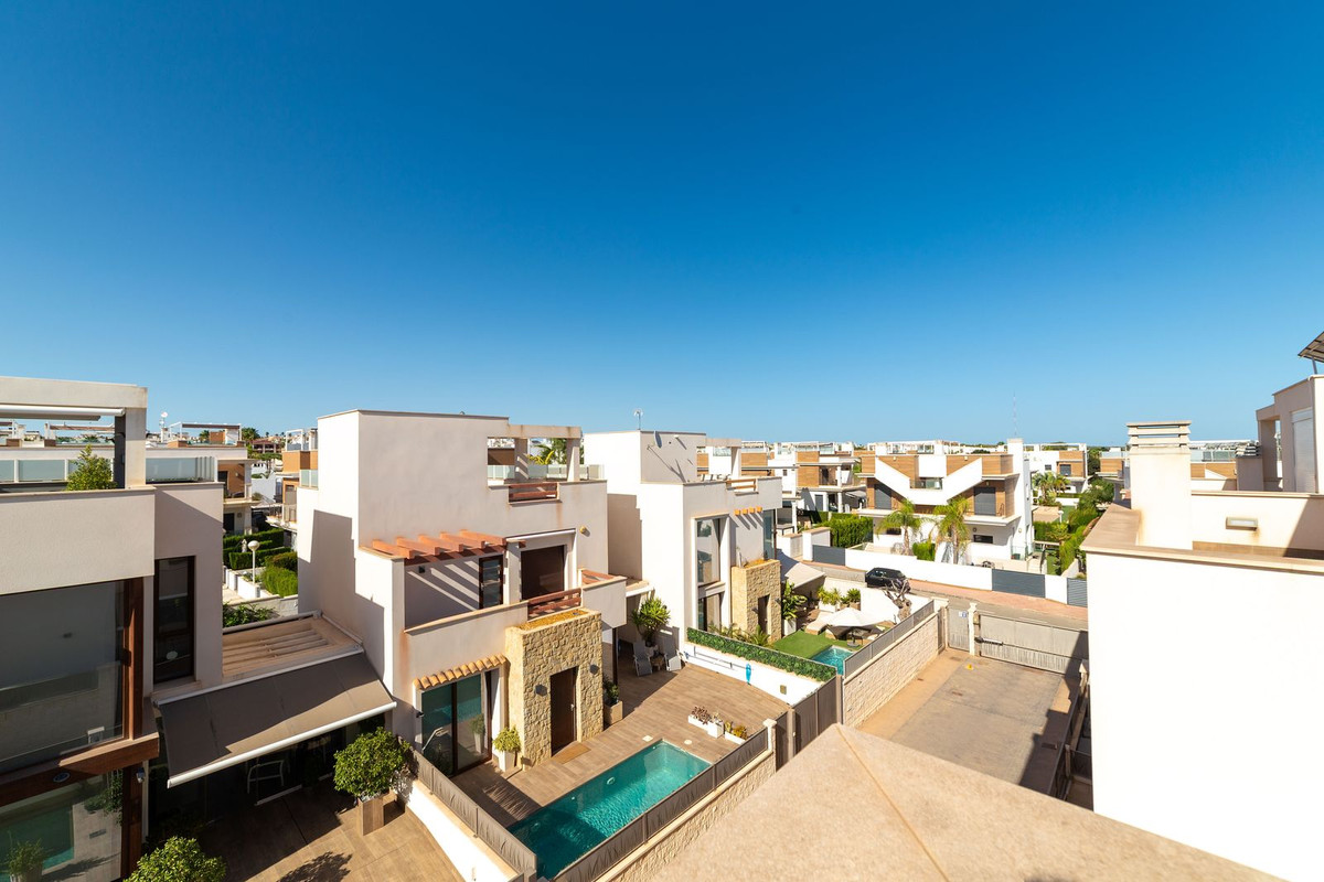3 Bed Townhouse for sale in Rojales Costa Blanca, Alicante, Spain