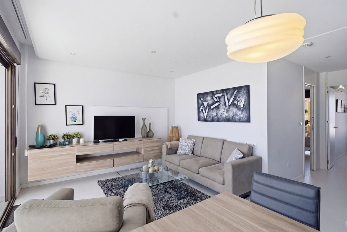 Se vende Apartamento Planta Media de 2 dormitorios en Costa Blanca, Alicante, España