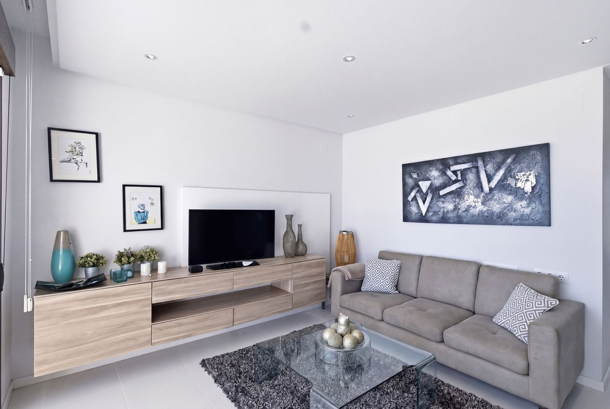 Se vende Apartamento Planta Media de 2 dormitorios en Costa Blanca, Alicante, España