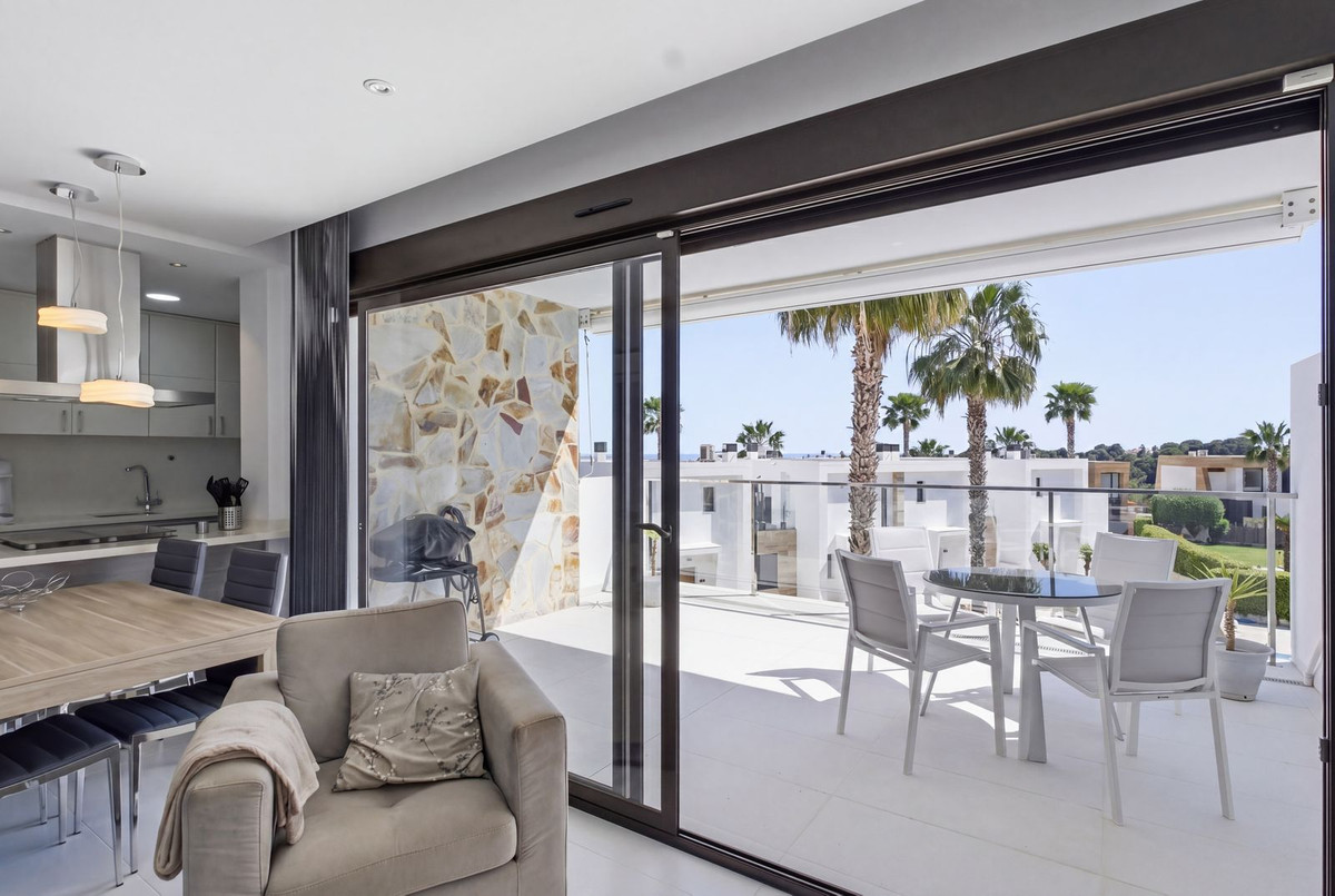Se vende Apartamento Planta Media de 2 dormitorios en Costa Blanca, Alicante, España