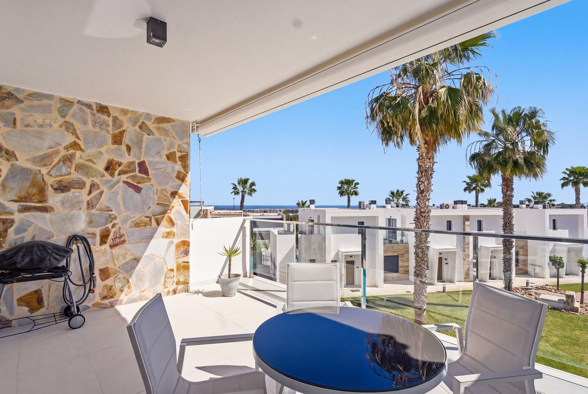 Se vende Apartamento Planta Media de 2 dormitorios en Costa Blanca, Alicante, España