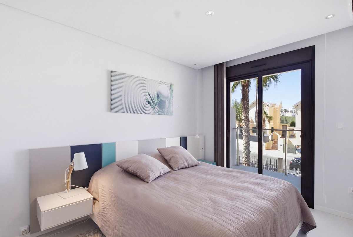Se vende Apartamento Planta Media de 2 dormitorios en Costa Blanca, Alicante, España