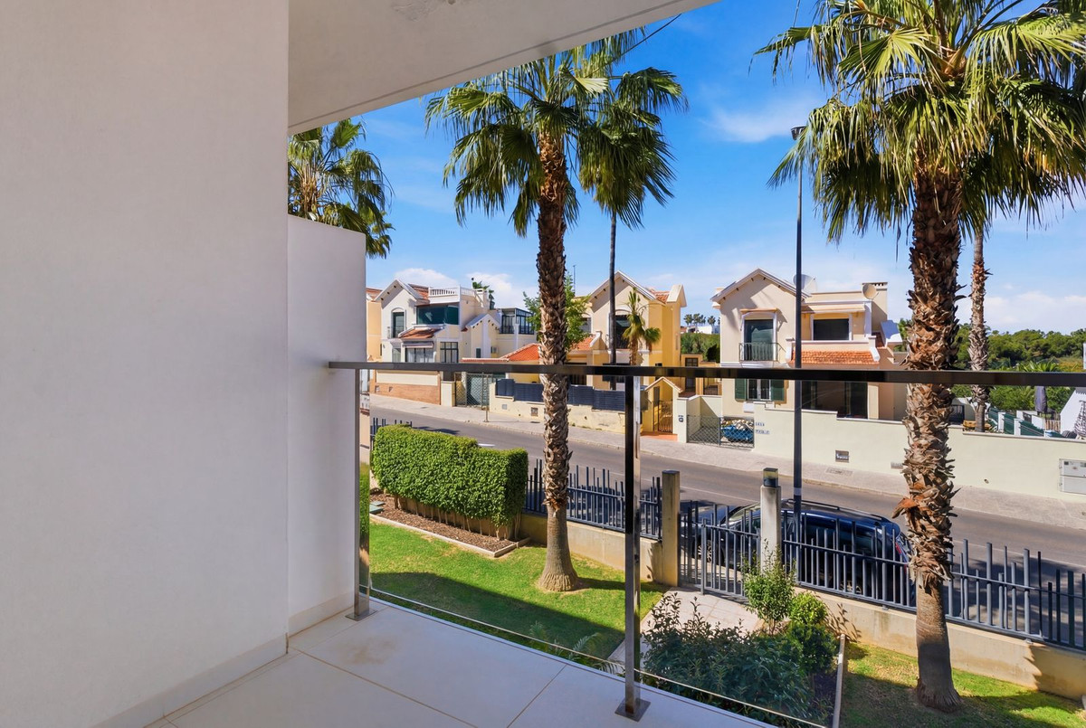 Se vende Apartamento Planta Media de 2 dormitorios en Costa Blanca, Alicante, España