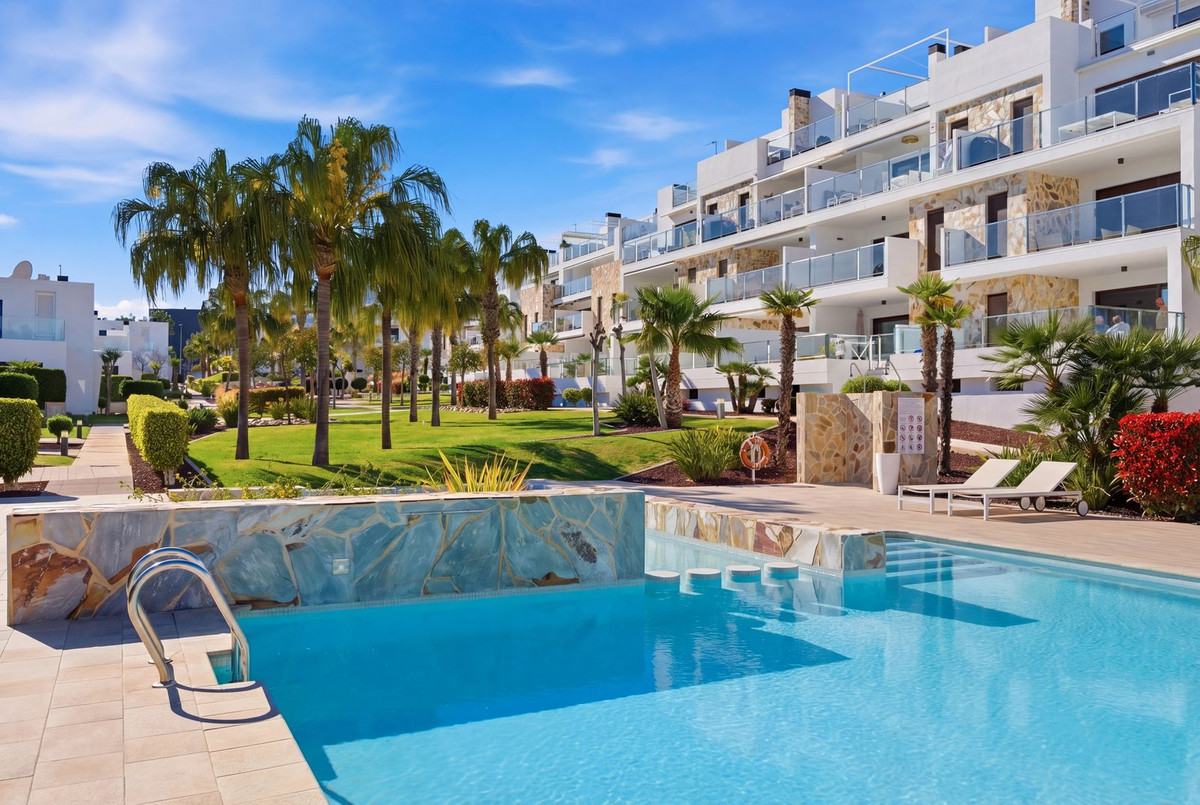 Se vende Apartamento Planta Media de 2 dormitorios en Costa Blanca, Alicante, España