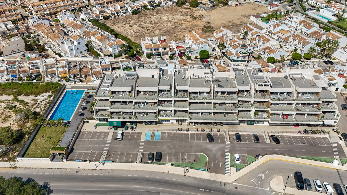 2 Bed Apartment for sale in Villamartin Costa Blanca, Alicante, Spain