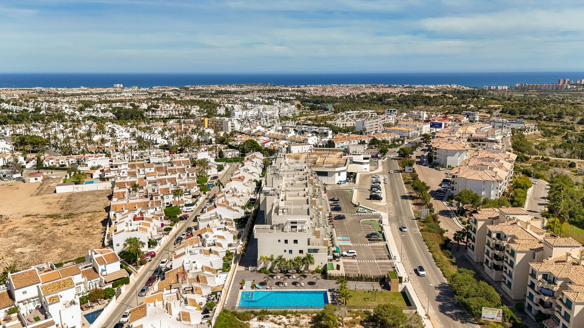 2 Bed Apartment for sale in Villamartin Costa Blanca, Alicante, Spain