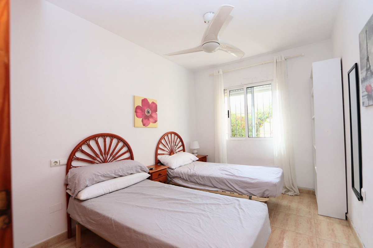 Se vende Pareada de 3 dormitorios en Costa Blanca, Alicante, España