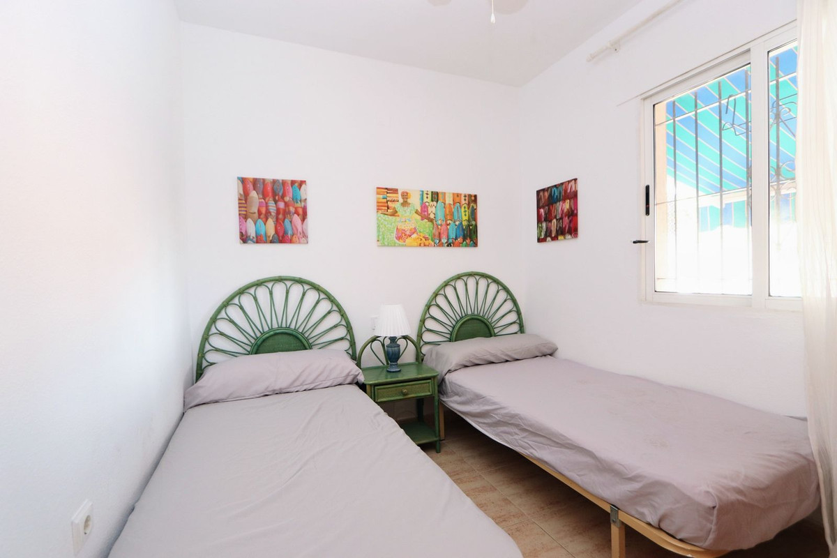 Se vende Pareada de 3 dormitorios en Costa Blanca, Alicante, España