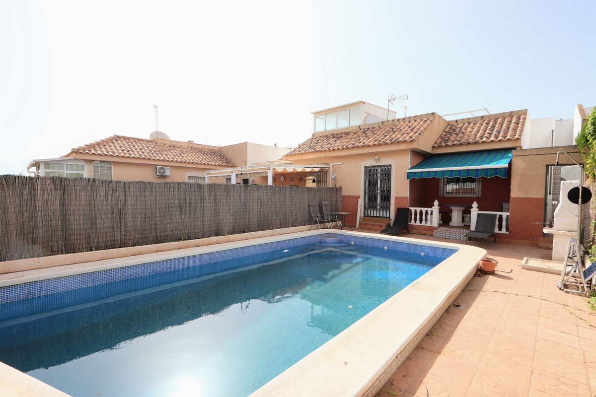 Se vende Pareada de 3 dormitorios en Costa Blanca, Alicante, España