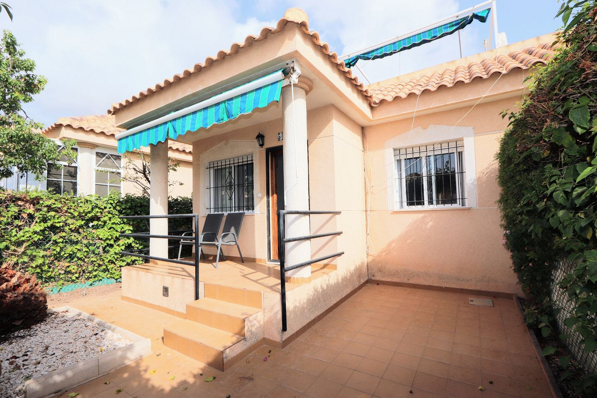 Se vende Pareada de 3 dormitorios en Costa Blanca, Alicante, España