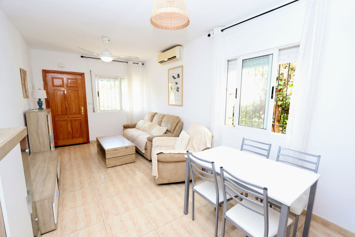 Se vende Pareada de 3 dormitorios en Costa Blanca, Alicante, España