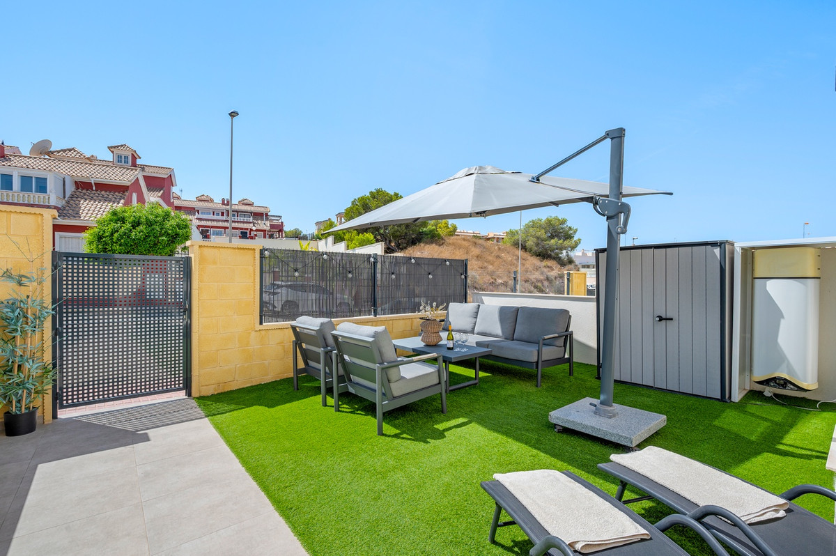 2 Bed Apartment for sale in Villamartin Costa Blanca, Alicante, Spain