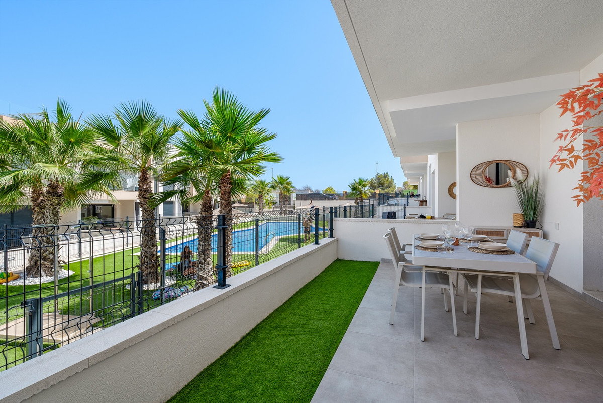 2 Bed Apartment for sale in Villamartin Costa Blanca, Alicante, Spain