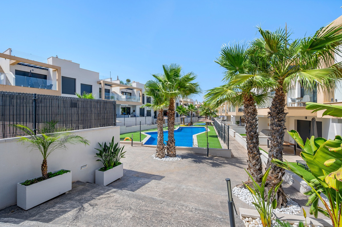 2 Bed Apartment for sale in Villamartin Costa Blanca, Alicante, Spain