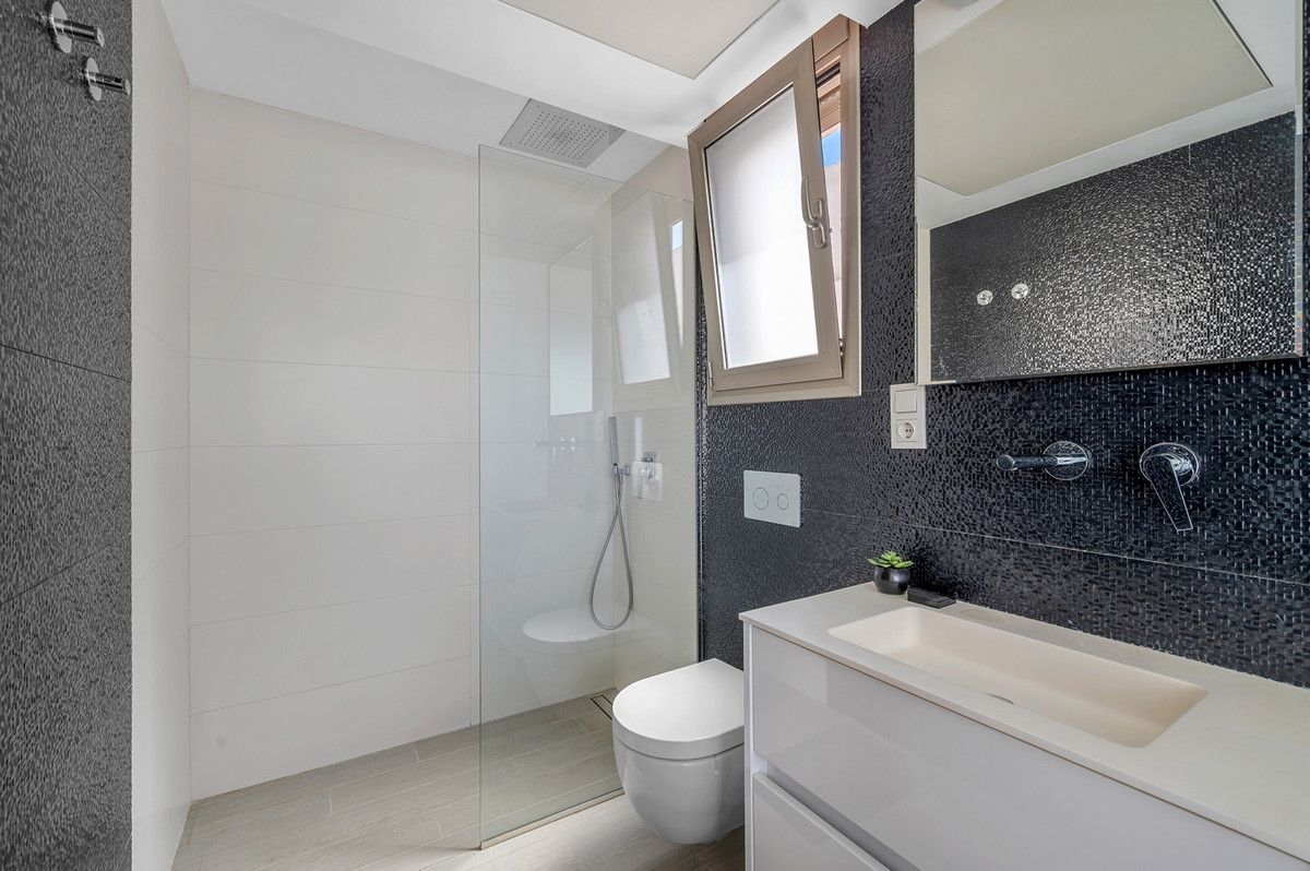 Se vende Villa - Chalet de 3 dormitorios en Costa Blanca, Alicante, España
