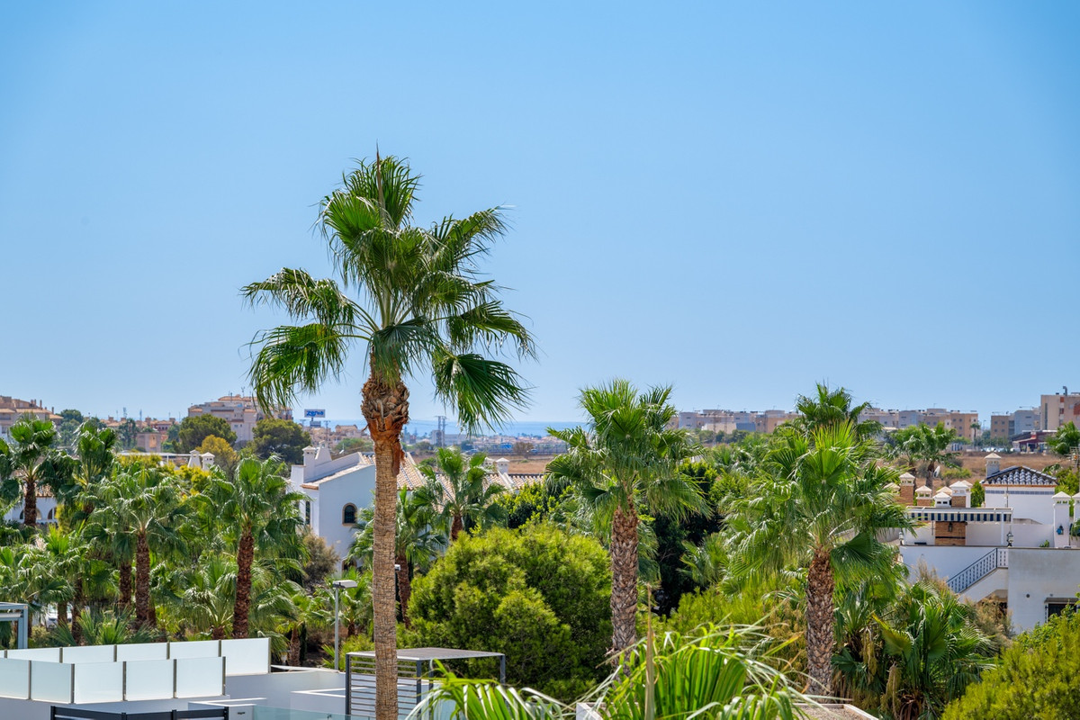 Se vende Villa - Chalet de 3 dormitorios en Costa Blanca, Alicante, España