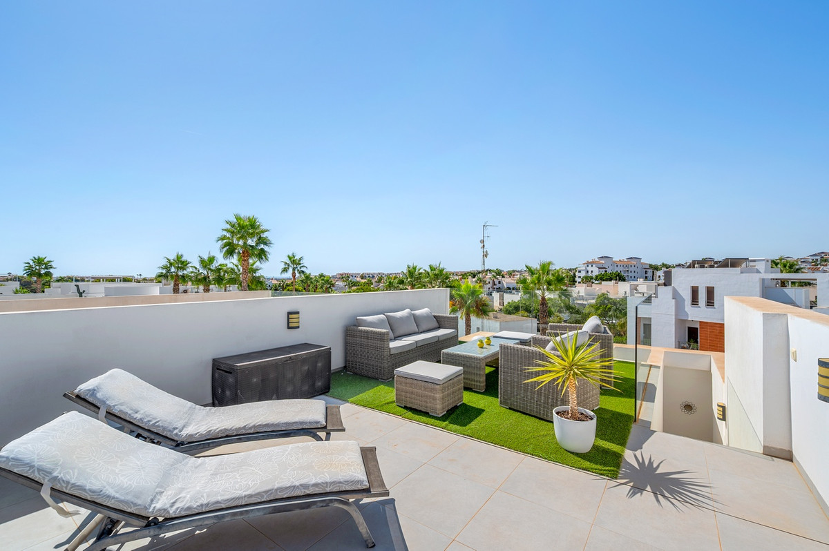Se vende Villa - Chalet de 3 dormitorios en Costa Blanca, Alicante, España