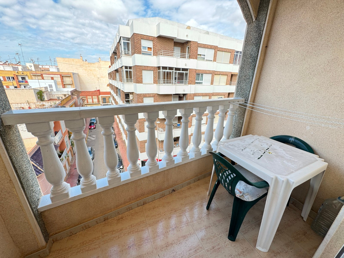 Se vende Apartamento Planta Media de 1 dormitorios en Costa Blanca, Alicante, España