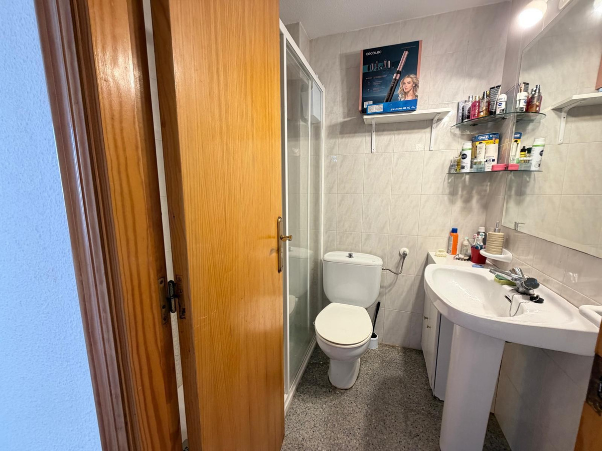 Se vende Apartamento Planta Media de 3 dormitorios en Costa Blanca, Alicante, España