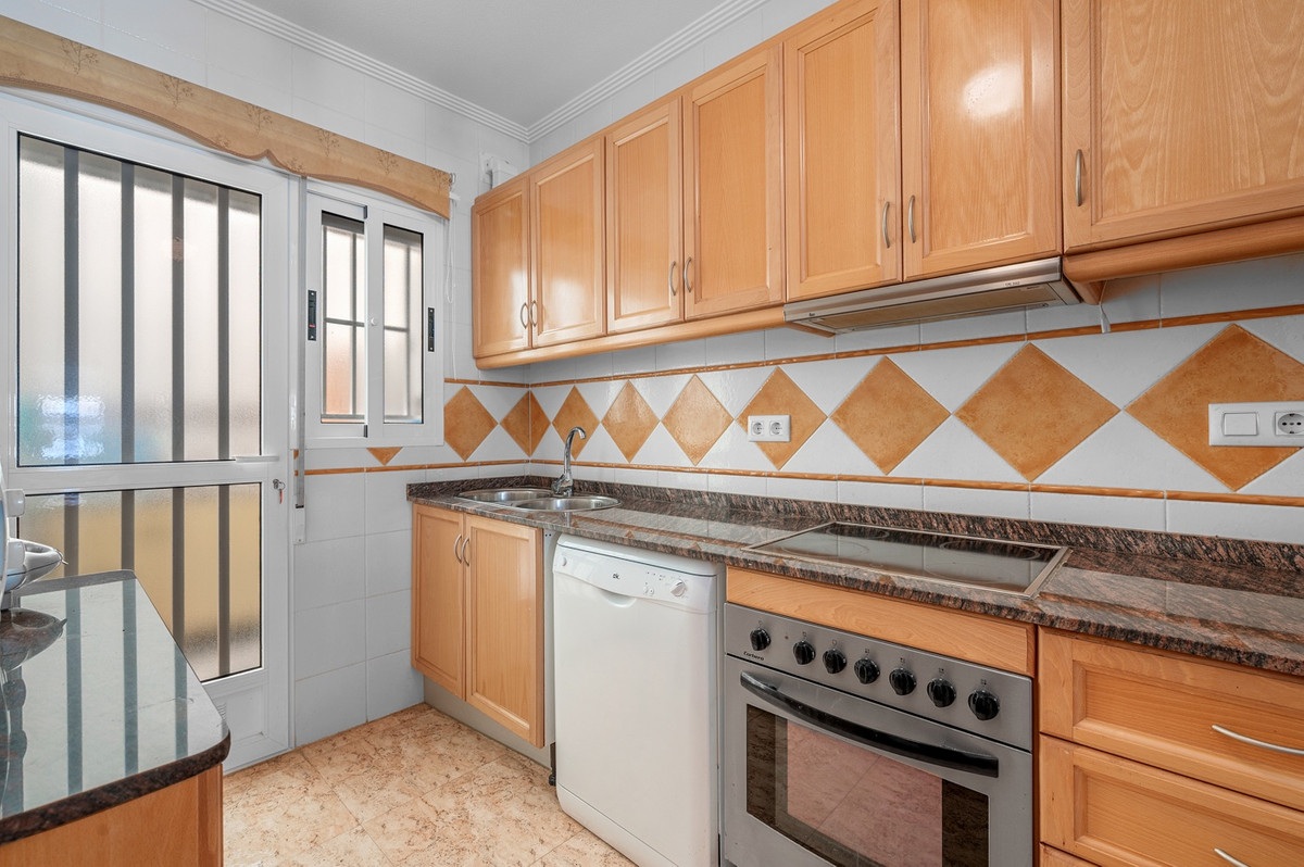 3 Bed Townhouse for sale in Guardamar Del Segura Costa Blanca, Alicante, Spain