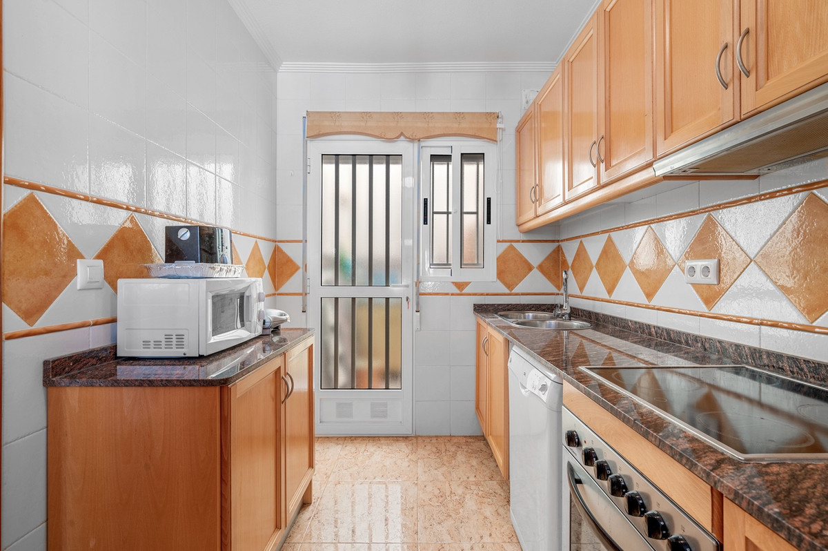 3 Bed Townhouse for sale in Guardamar Del Segura Costa Blanca, Alicante, Spain
