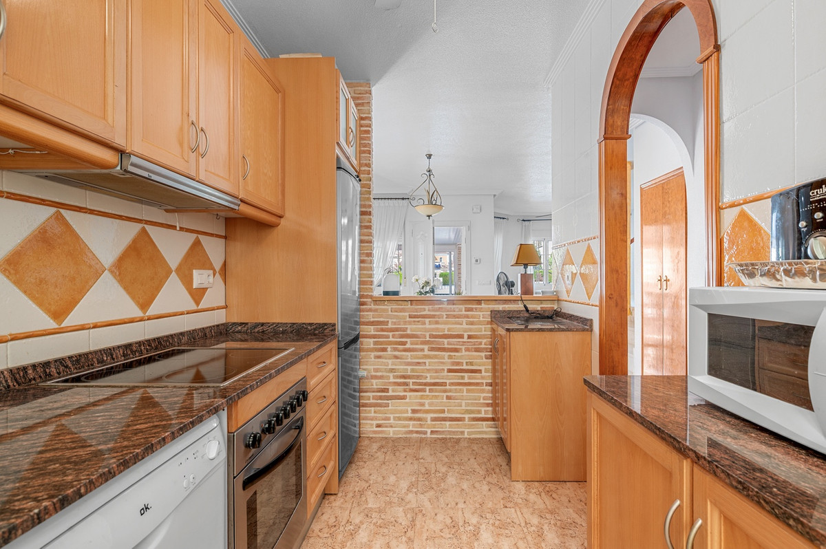3 Bed Townhouse for sale in Guardamar Del Segura Costa Blanca, Alicante, Spain
