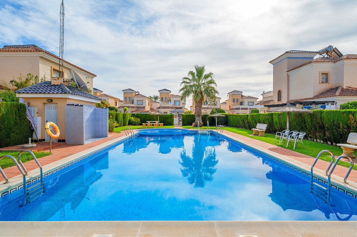 3 Bed Townhouse for sale in Guardamar Del Segura Costa Blanca, Alicante, Spain
