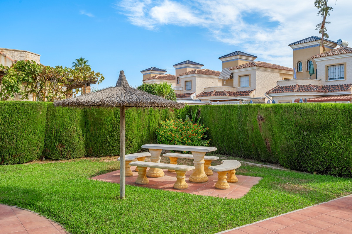 3 Bed Townhouse for sale in Guardamar Del Segura Costa Blanca, Alicante, Spain
