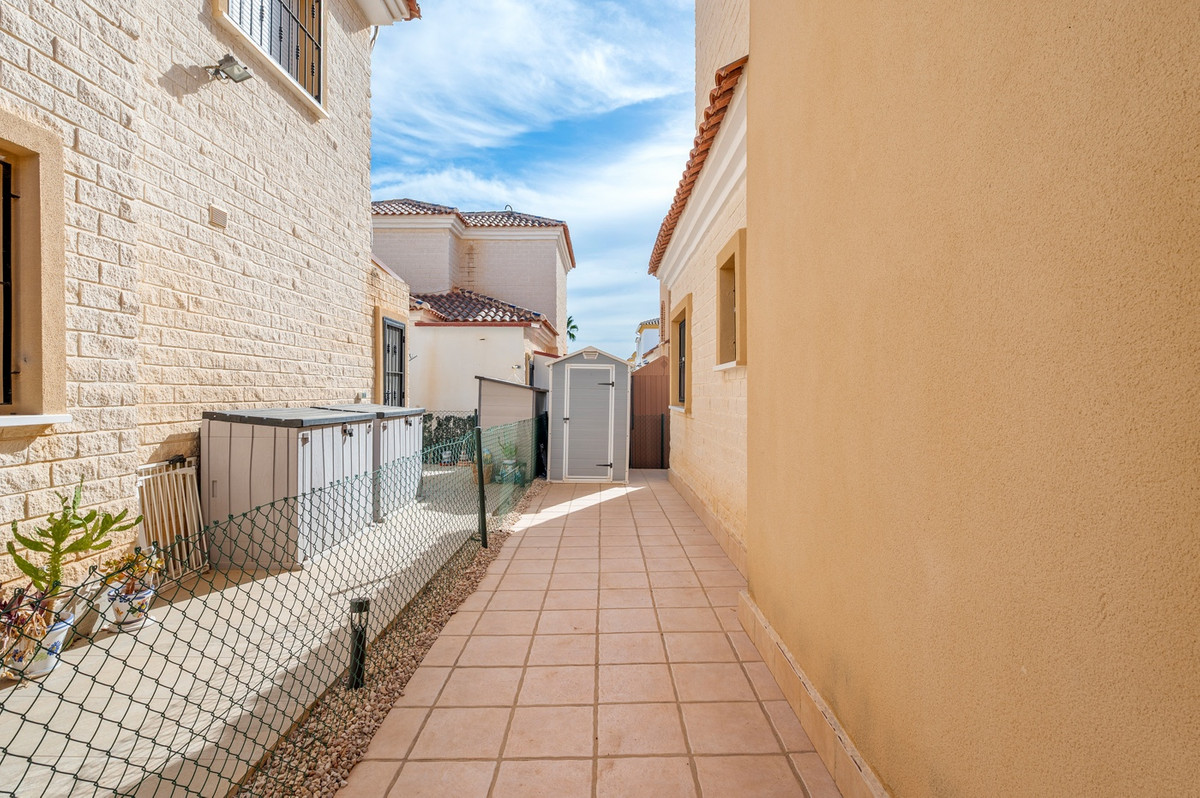 3 Bed Townhouse for sale in Guardamar Del Segura Costa Blanca, Alicante, Spain