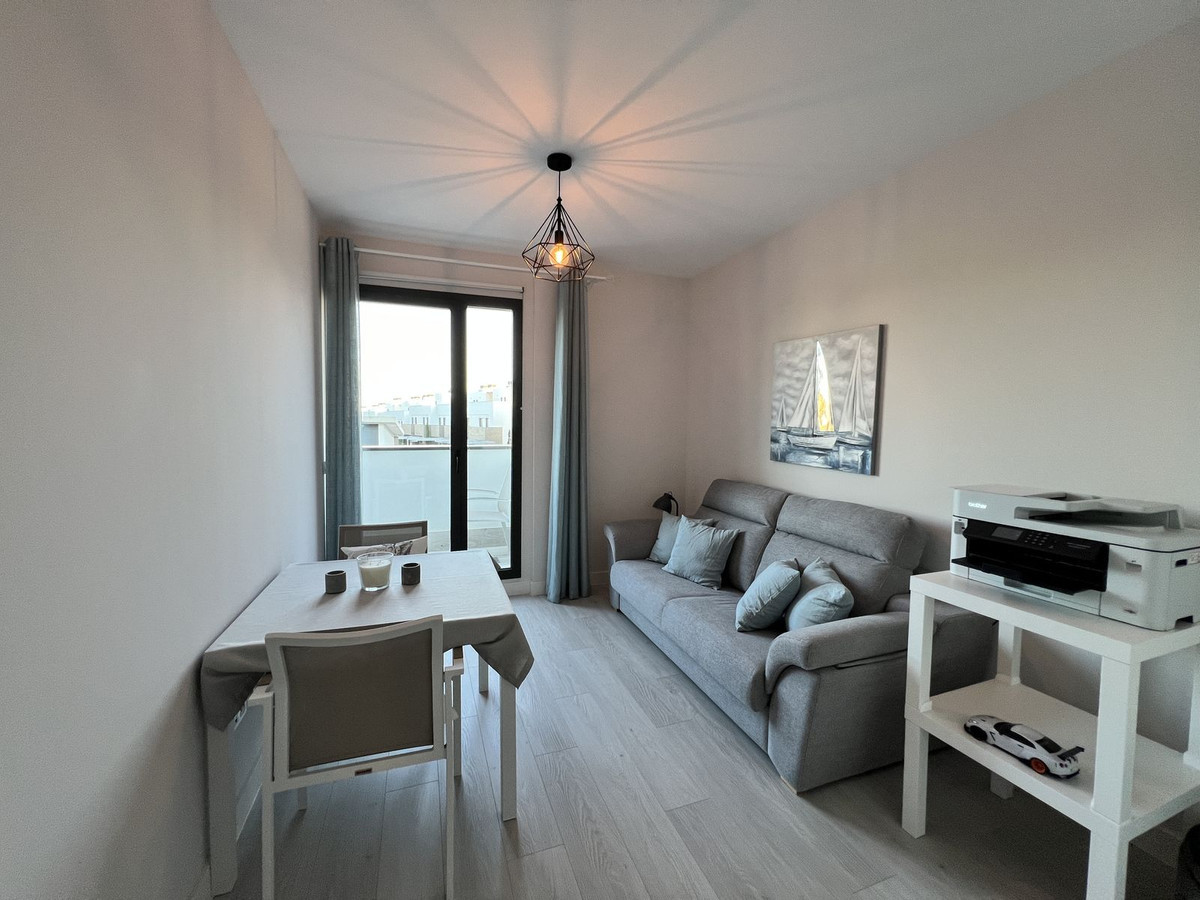 Se vende Pareada de 3 dormitorios en Costa Del Sol, Cadiz, España