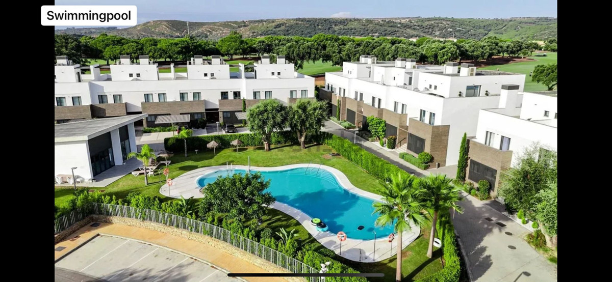 Se vende Pareada de 3 dormitorios en Costa Del Sol, Cadiz, España