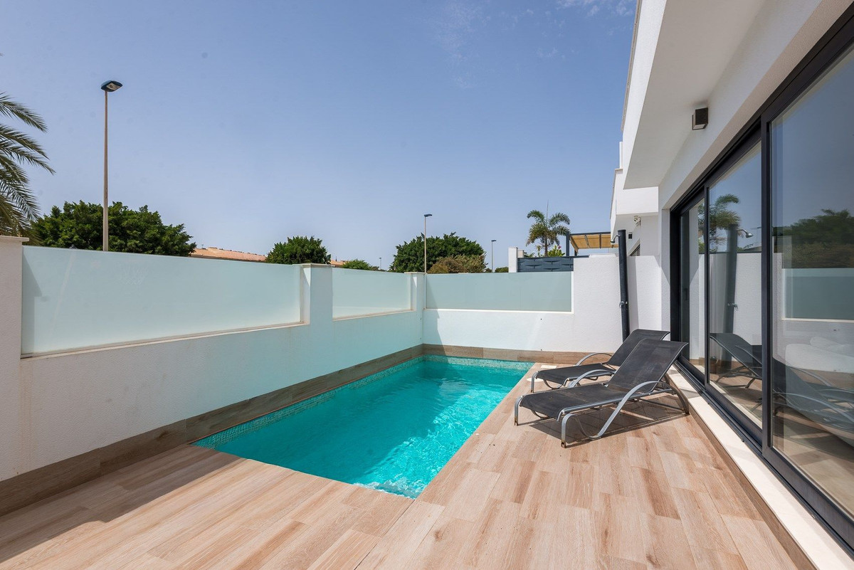 Se vende Villa - Chalet de 3 dormitorios en Costa Calida, Murcia, España
