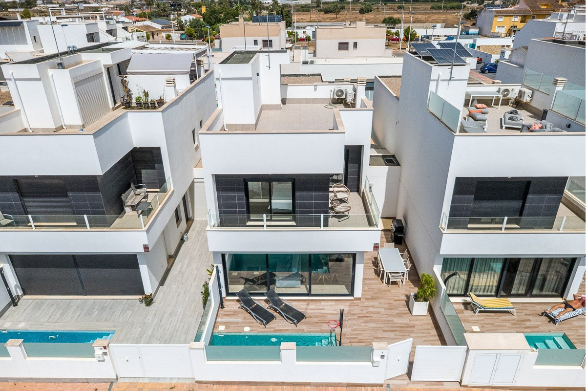 Se vende Villa - Chalet de 3 dormitorios en Costa Calida, Murcia, España