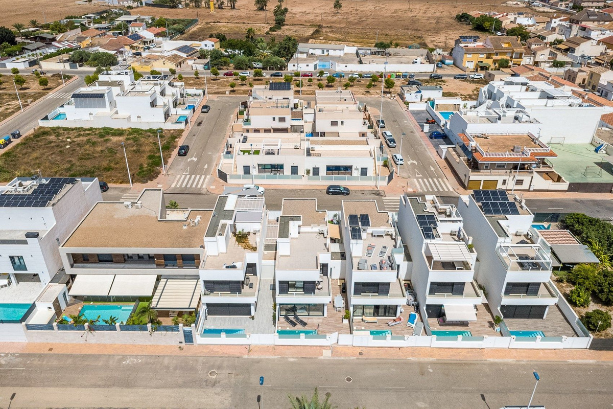 Se vende Villa - Chalet de 3 dormitorios en Costa Calida, Murcia, España