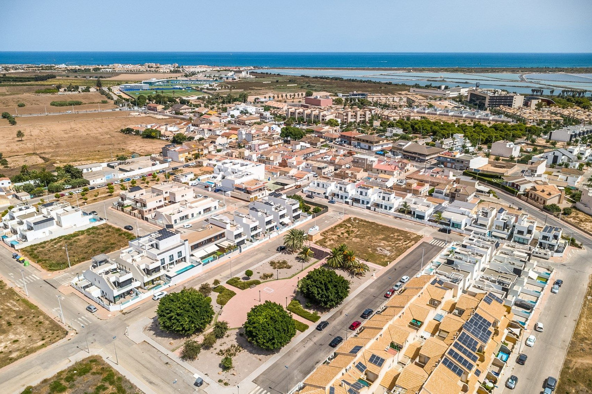 Se vende Villa - Chalet de 3 dormitorios en Costa Calida, Murcia, España