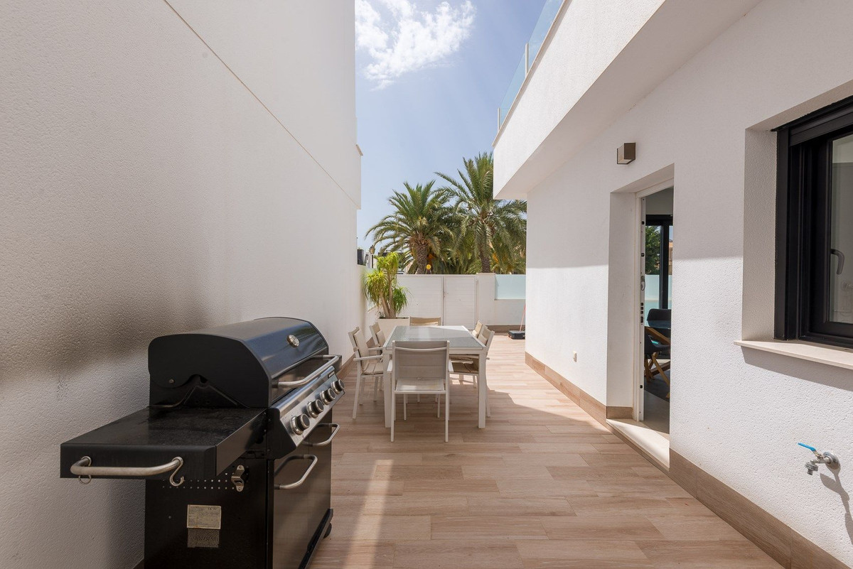 Se vende Villa - Chalet de 3 dormitorios en Costa Calida, Murcia, España