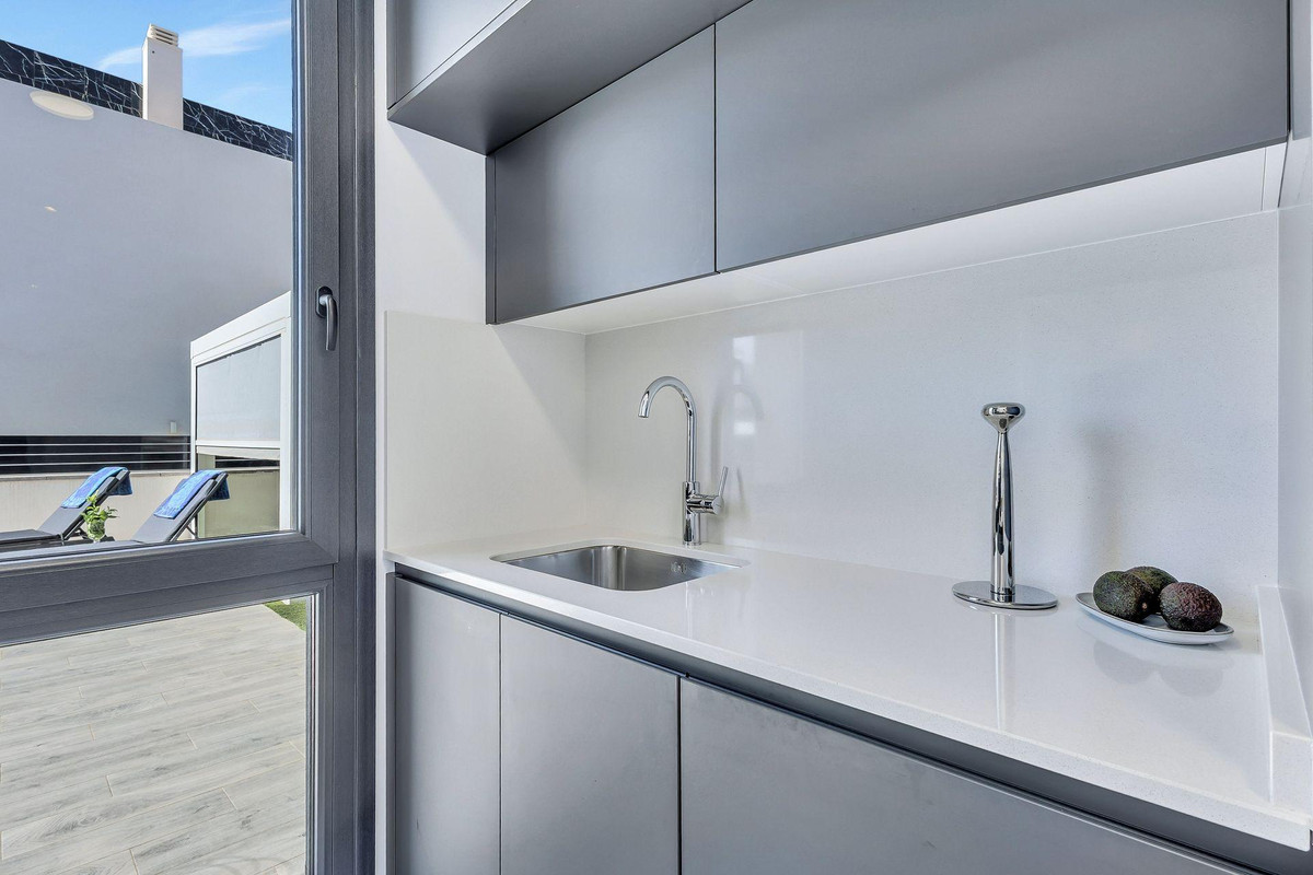 3 Bed Townhouse for sale in Torrevieja Costa Blanca, Alicante, Spain