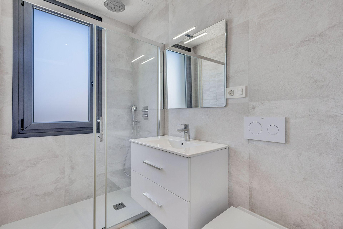 3 Bed Townhouse for sale in Torrevieja Costa Blanca, Alicante, Spain
