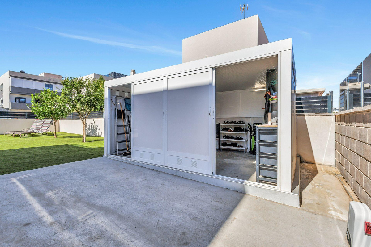 3 Bed Townhouse for sale in Torrevieja Costa Blanca, Alicante, Spain