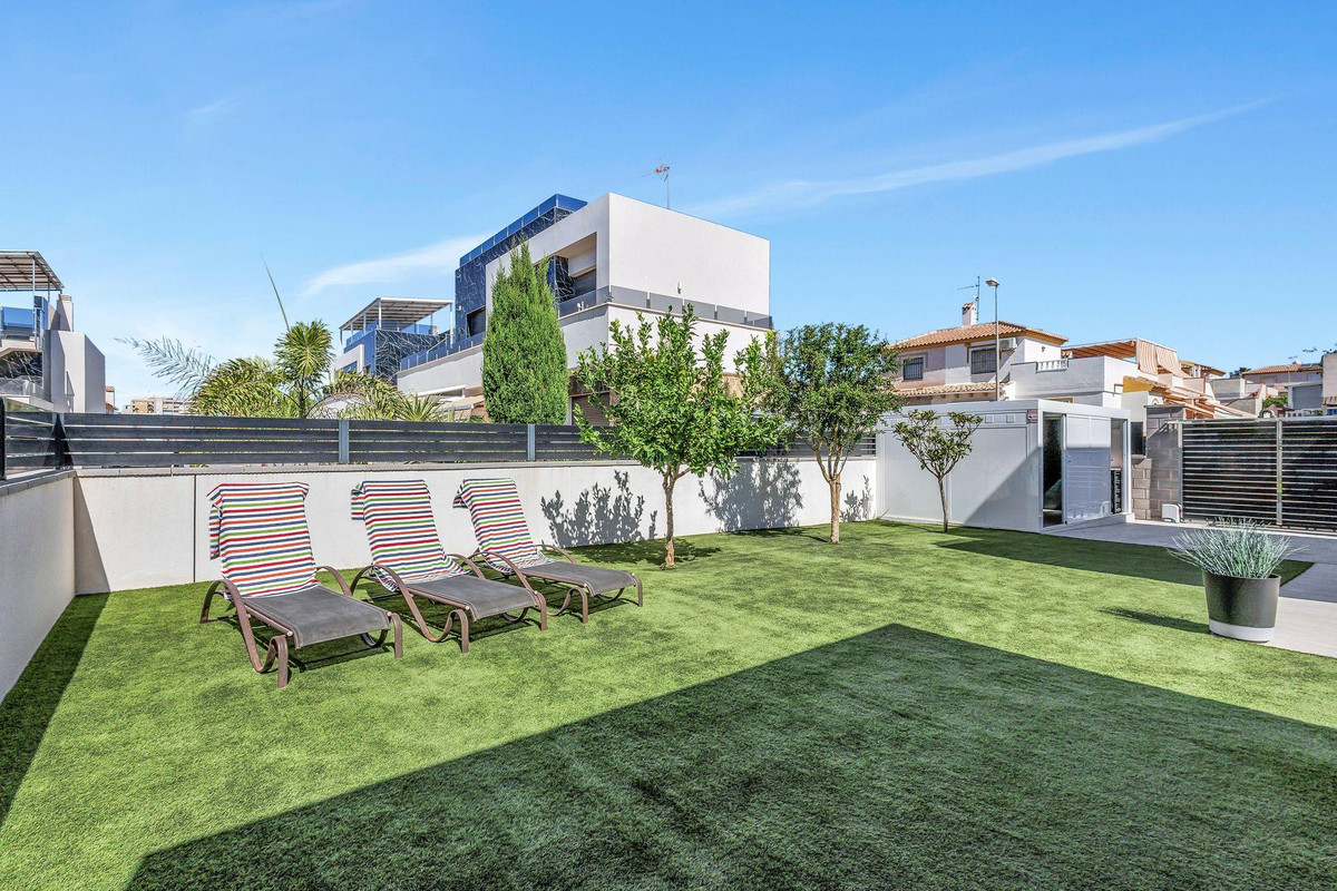 3 Bed Townhouse for sale in Torrevieja Costa Blanca, Alicante, Spain