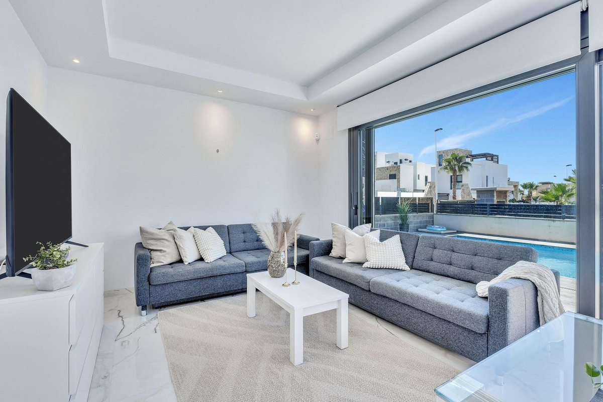 3 Bed Townhouse for sale in Torrevieja Costa Blanca, Alicante, Spain