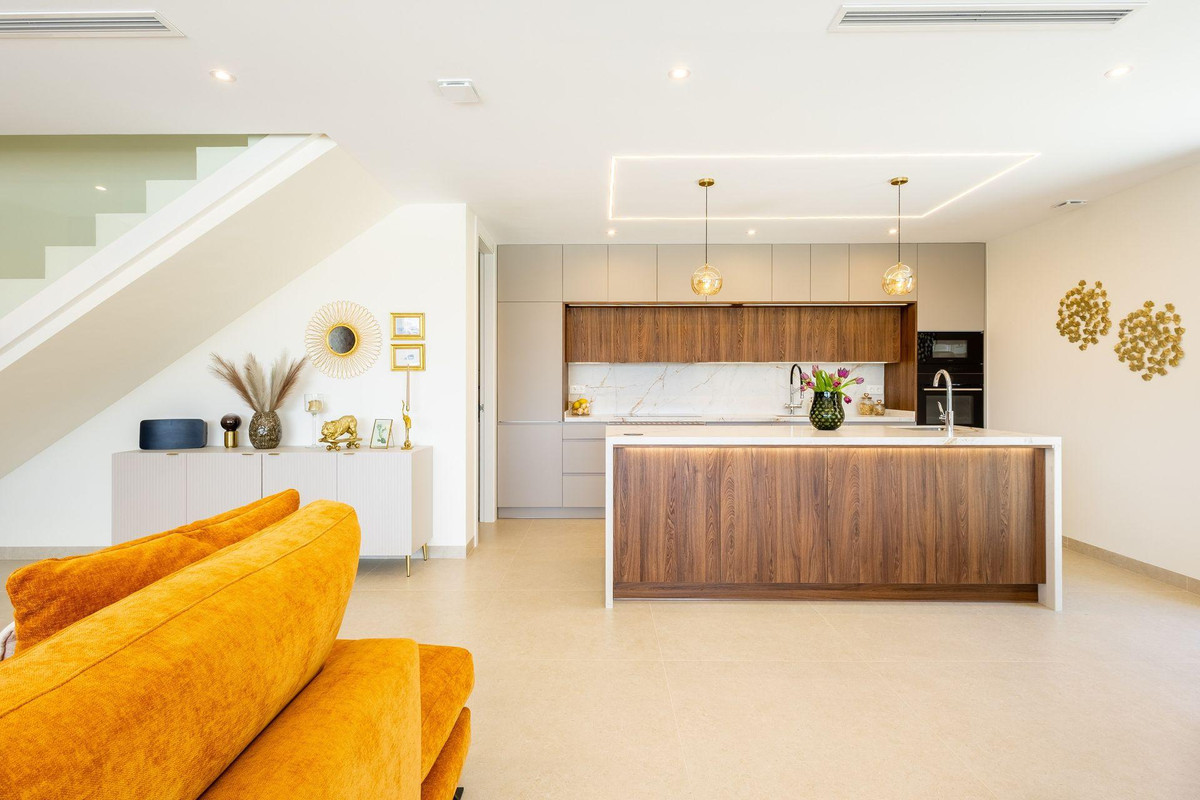4 Bed Townhouse for sale in Torrevieja Costa Blanca, Alicante, Spain
