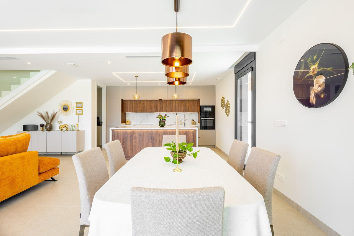 4 Bed Townhouse for sale in Torrevieja Costa Blanca, Alicante, Spain