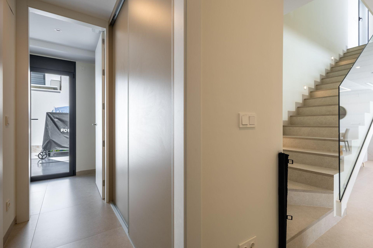4 Bed Townhouse for sale in Torrevieja Costa Blanca, Alicante, Spain