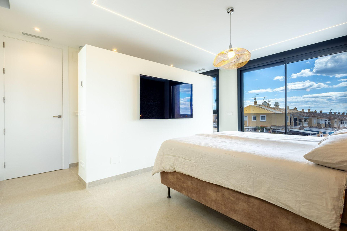 4 Bed Townhouse for sale in Torrevieja Costa Blanca, Alicante, Spain
