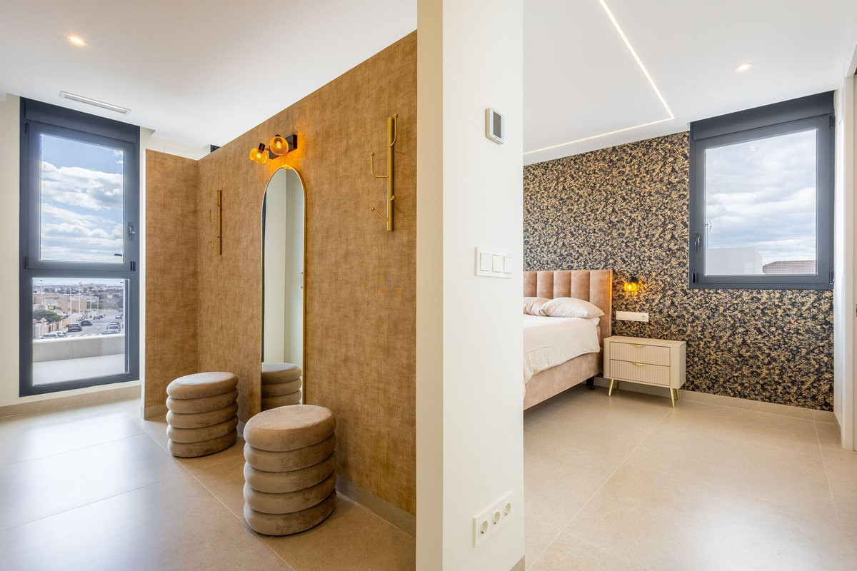 4 Bed Townhouse for sale in Torrevieja Costa Blanca, Alicante, Spain