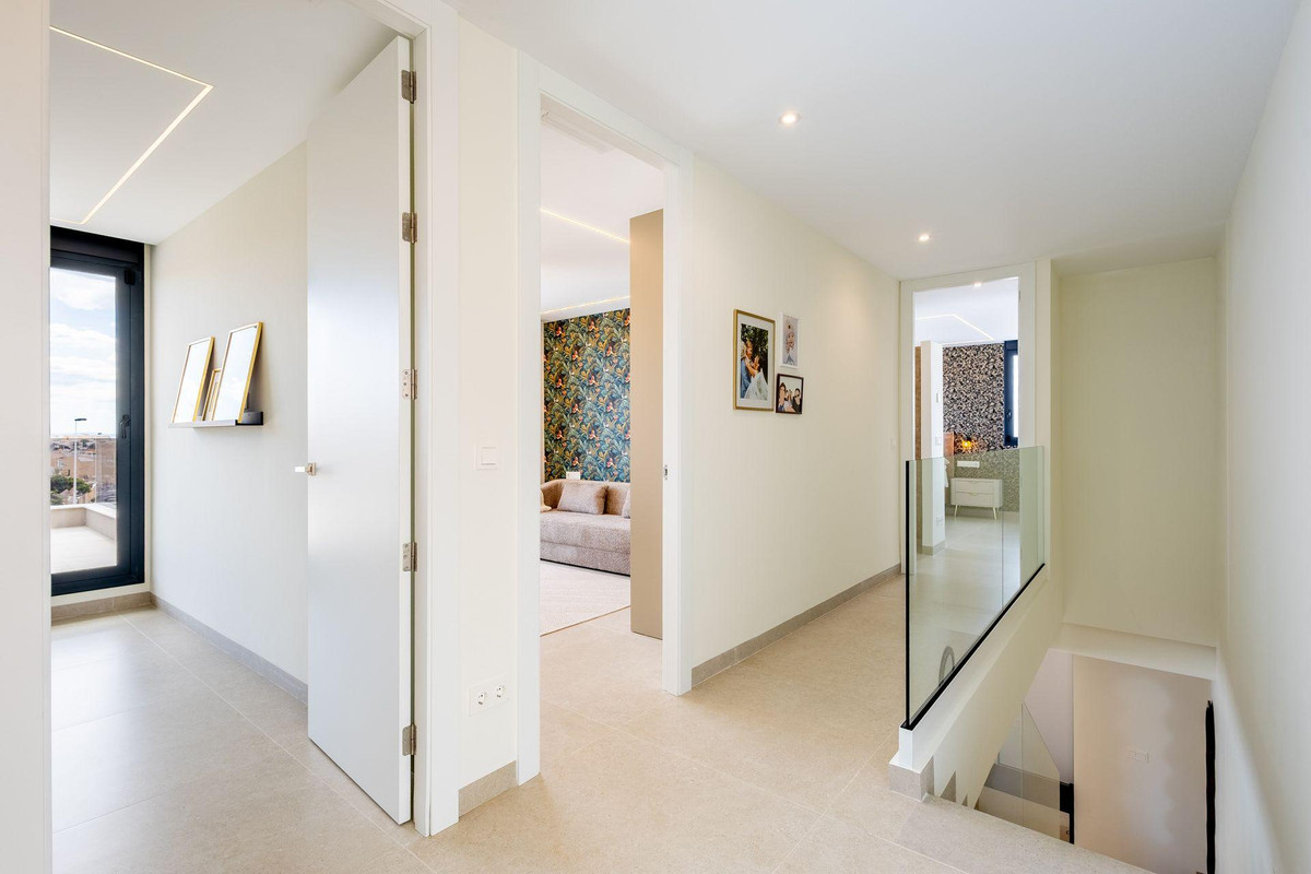 4 Bed Townhouse for sale in Torrevieja Costa Blanca, Alicante, Spain