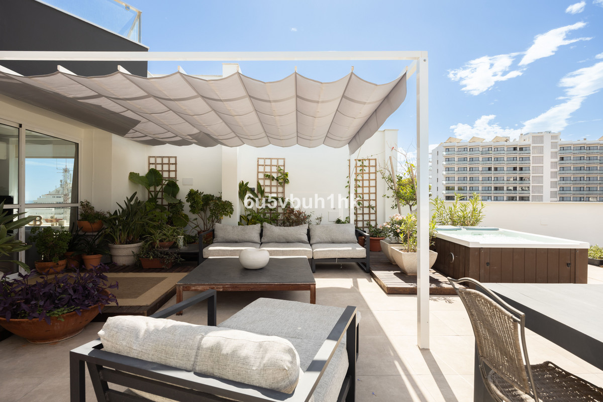 2 Bed Apartment for sale in Benalmadena Costa Costa Del Sol, Málaga, Spain