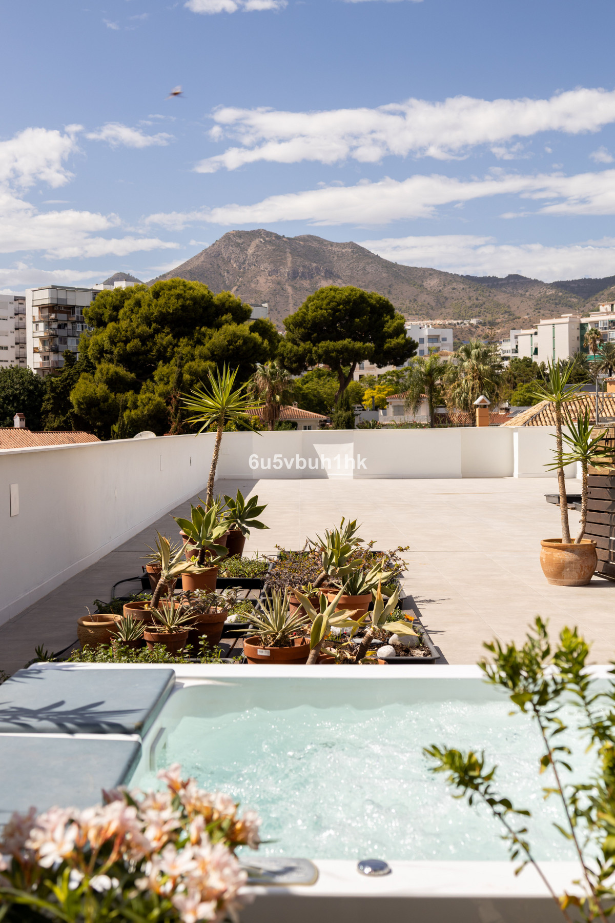 2 Bed Apartment for sale in Benalmadena Costa Costa Del Sol, Málaga, Spain